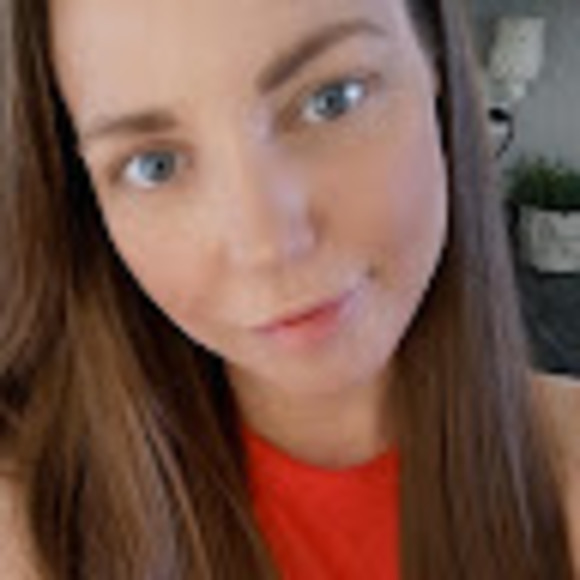 Meet your Posher, Sherina - Picture 1 of 1